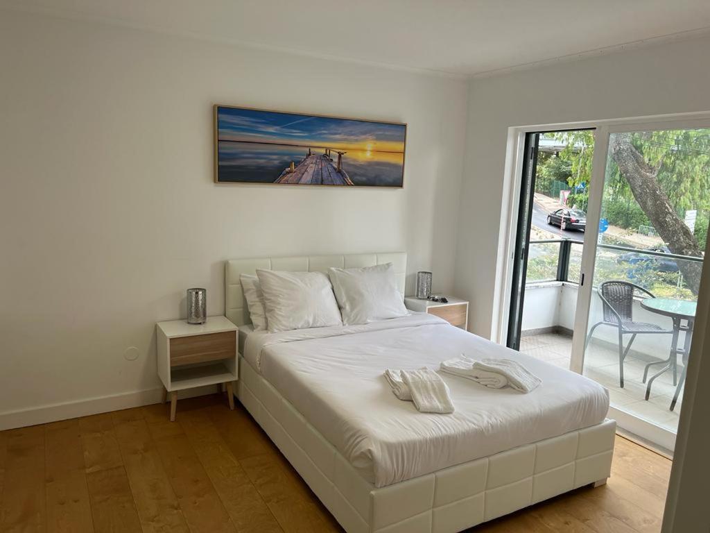 Oieras Beach Suite 2 - Large Double Room With En-Suite Bathroom And Balcony Oeiras Εξωτερικό φωτογραφία