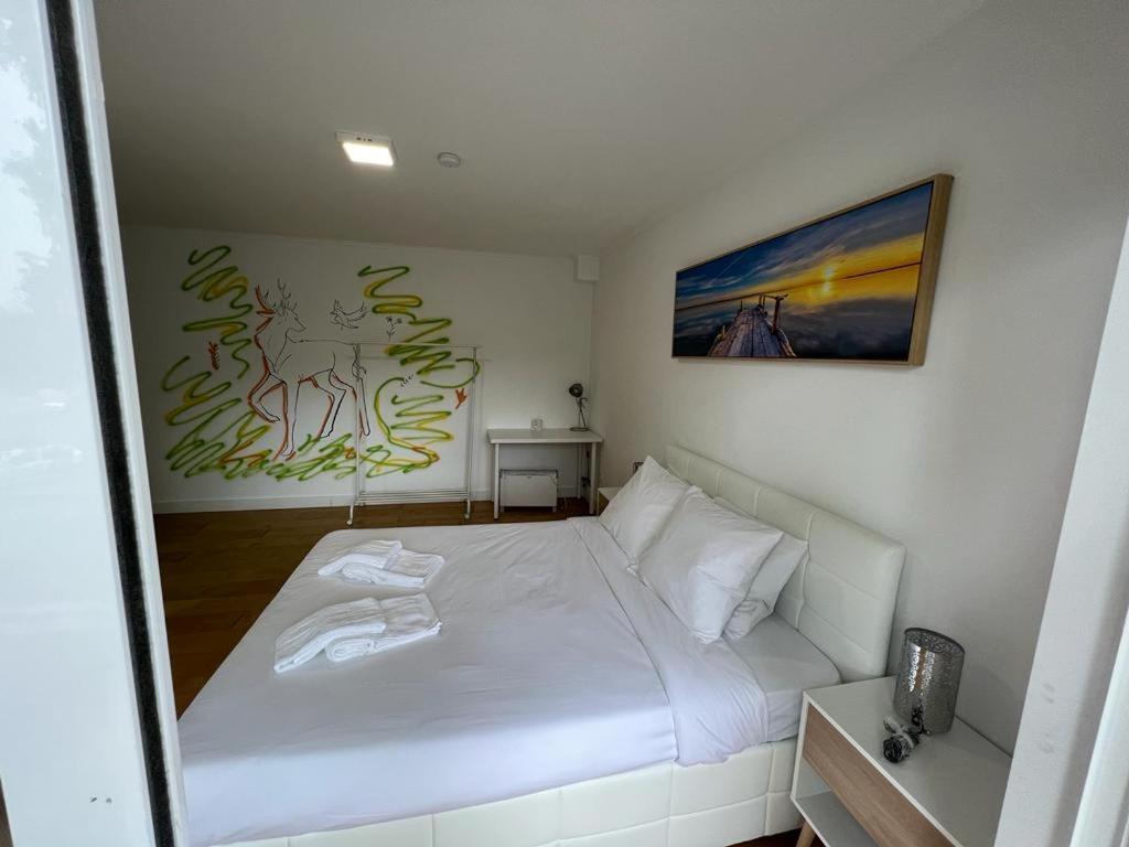 Oieras Beach Suite 2 - Large Double Room With En-Suite Bathroom And Balcony Oeiras Εξωτερικό φωτογραφία